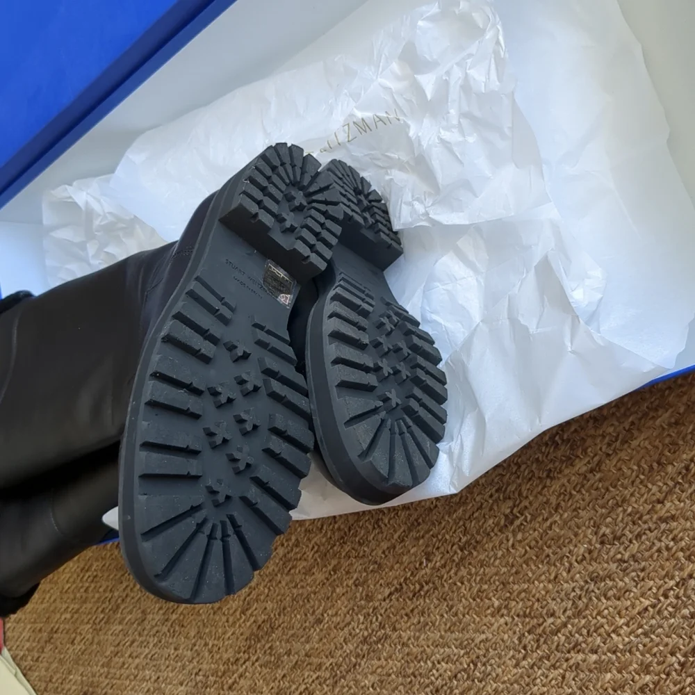 Stuart Weitzman Alpine Cozy Boots 37 or 6.5 With Box